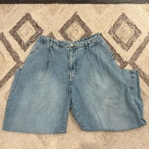 Brand-new no tags Anthropologie Pilcro baggy denim jeans.